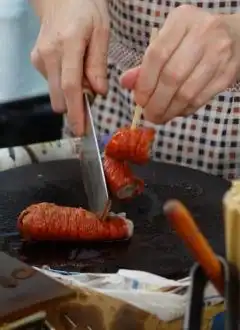 DELICIOUS FOOD